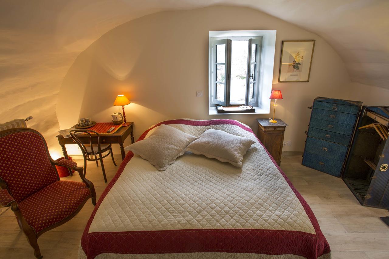 Le Jas De Peguier Bed & Breakfast 3*