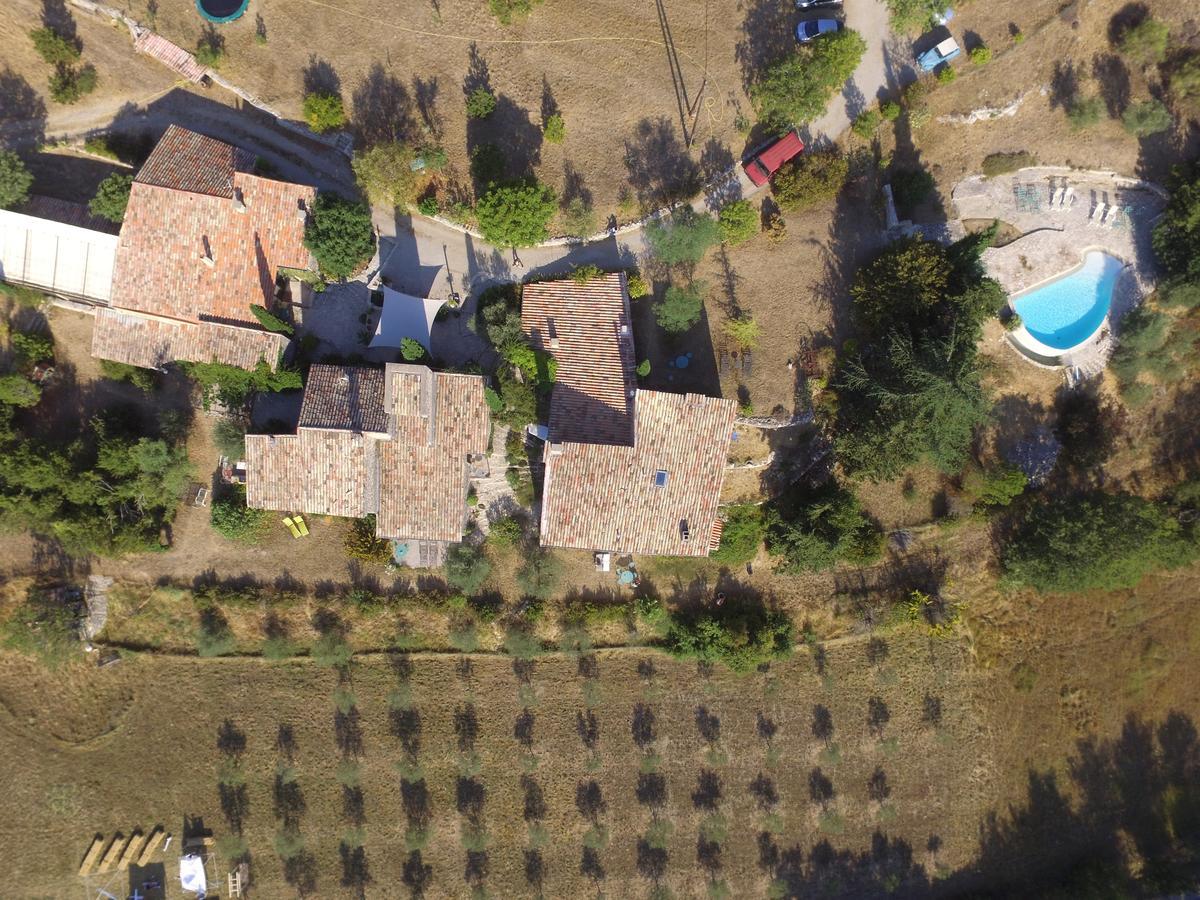 Le Jas De Peguier Bed & Breakfast 3*